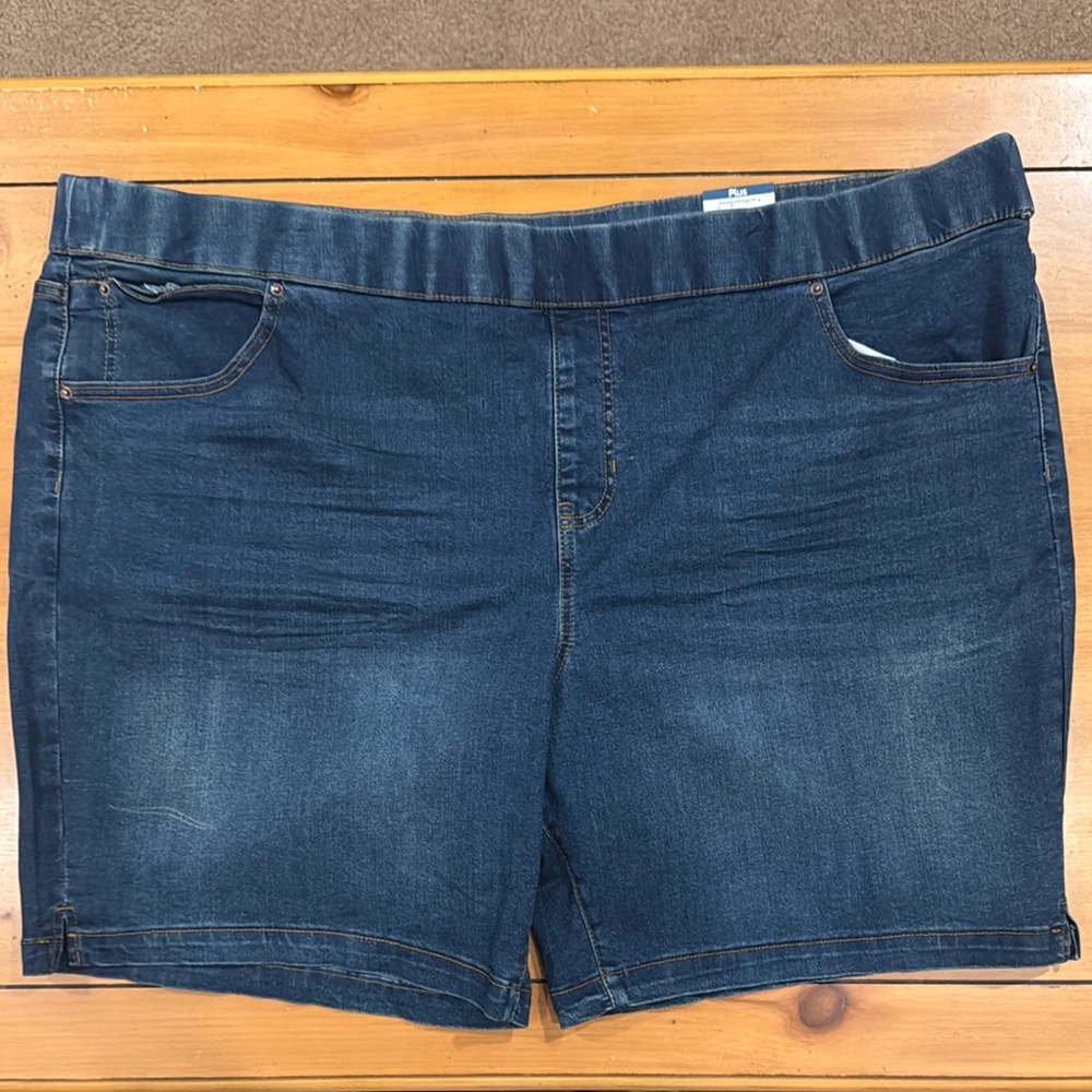 Classic Dark Wash Denim Women’s Shorts